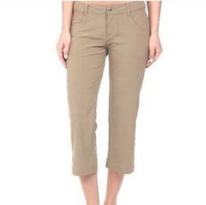The North Face Almatta Capri Crop Hiking‎ Pants sz 6 recycled polyester elastane
